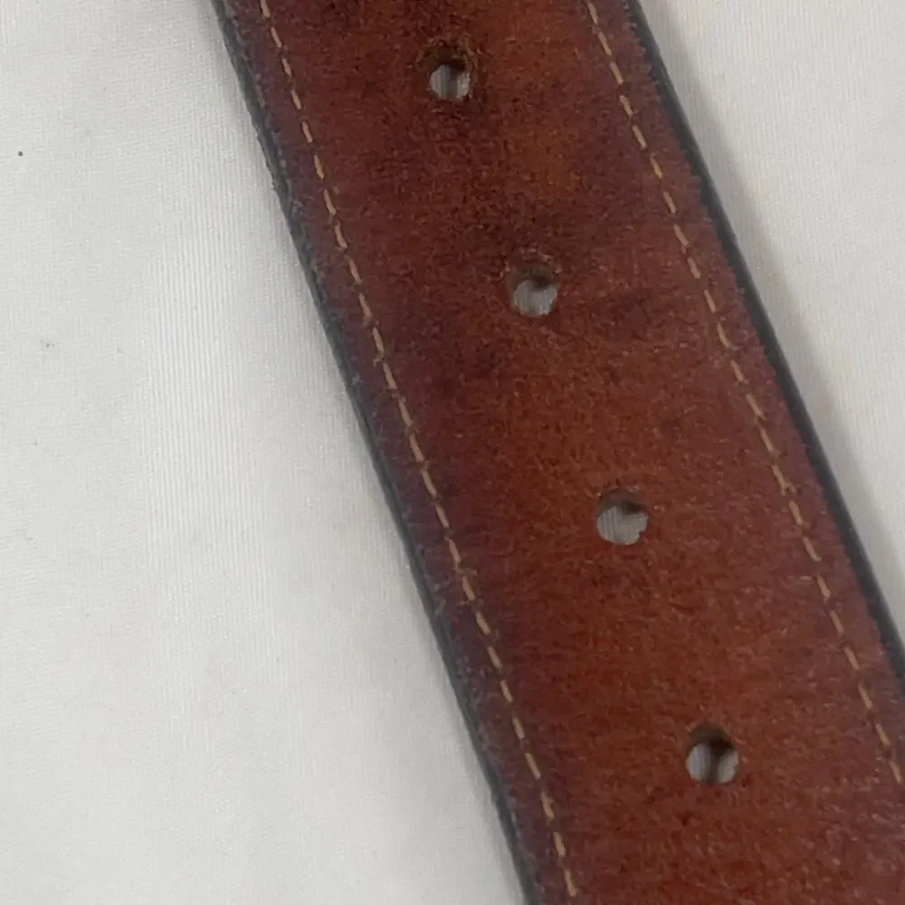 Columbia Belt Brown Leather with Dark Brown Trim Western Med 34-36 Metal Buckle